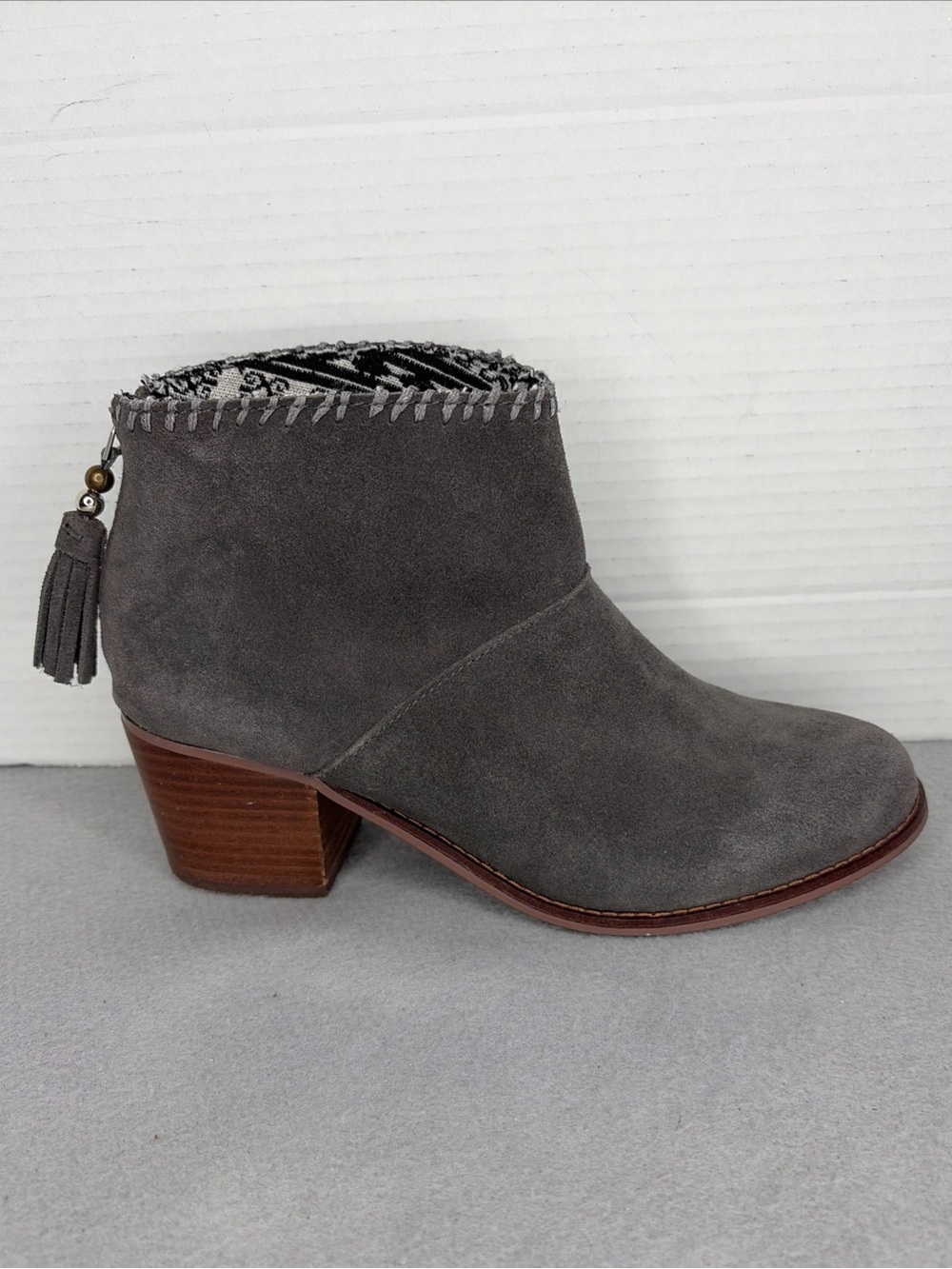 TOMS Boots Womens 7 Leila Ankle Booties Gray Suede Tassel Back Zip Low Heels